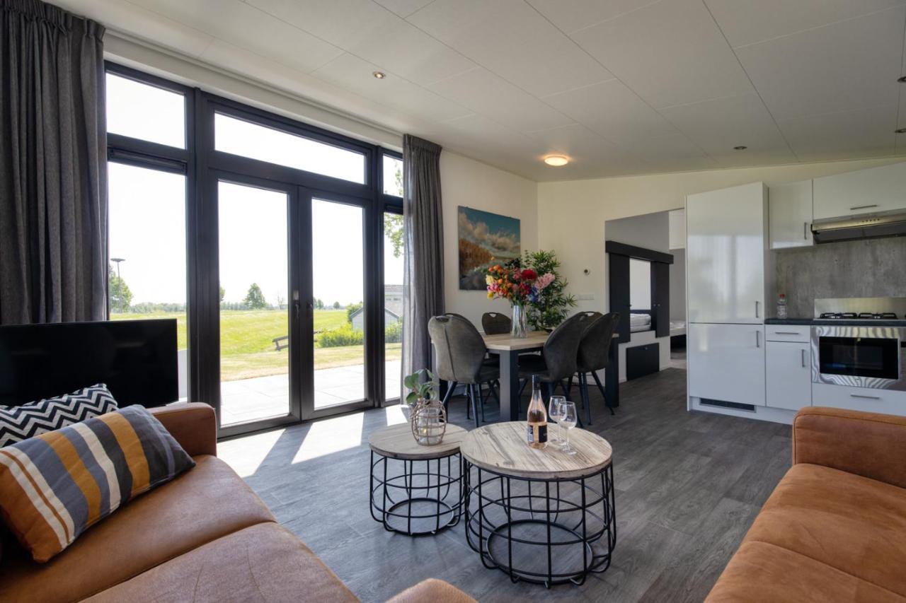 Recreatiepark Jachthaven De Veerstal Lathum - Luxe Chalet Екстер'єр фото