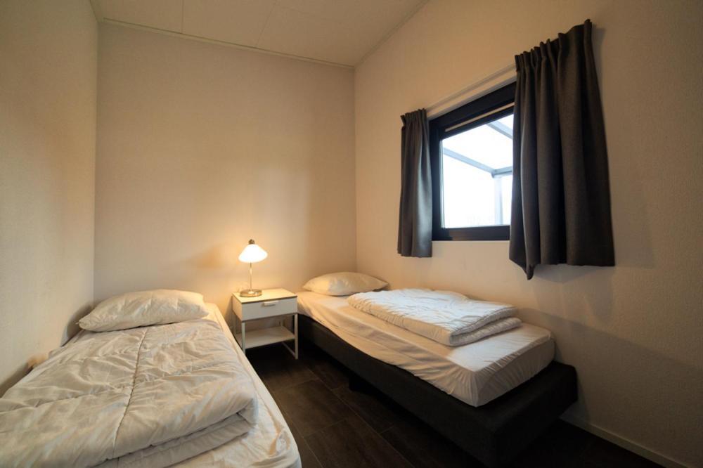 Recreatiepark Jachthaven De Veerstal Lathum - Luxe Chalet Екстер'єр фото
