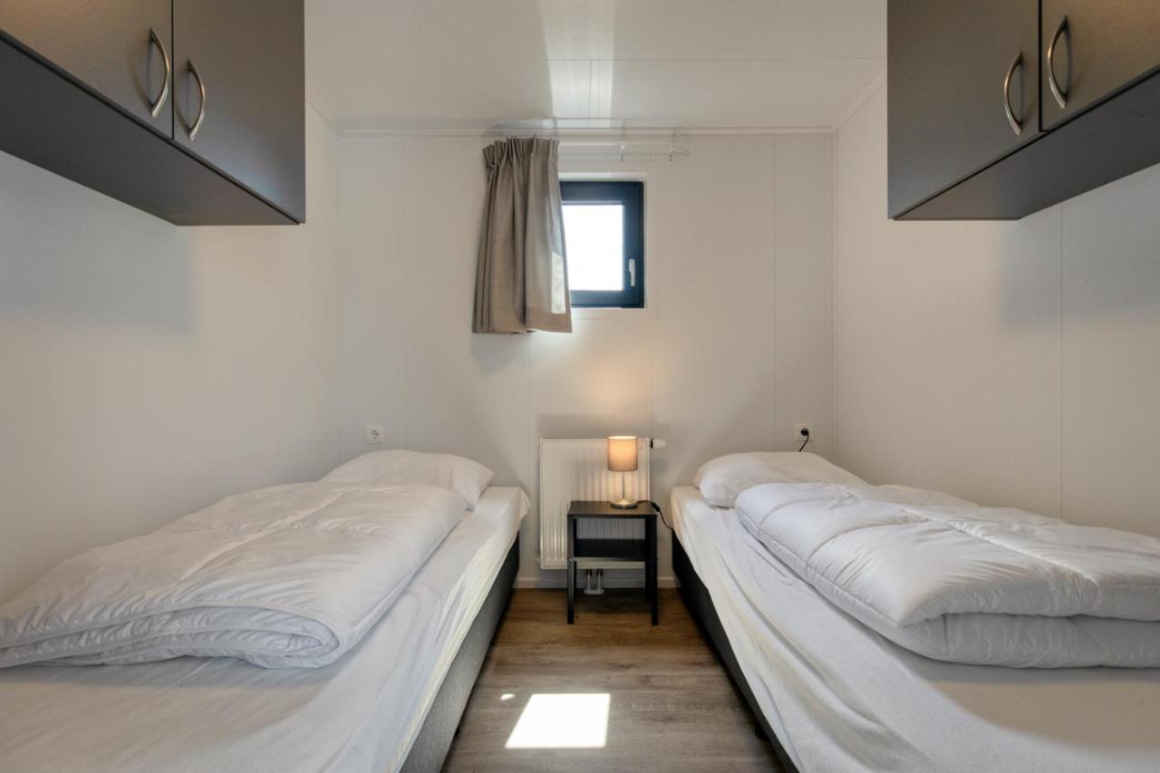 Recreatiepark Jachthaven De Veerstal Lathum - Luxe Chalet Екстер'єр фото